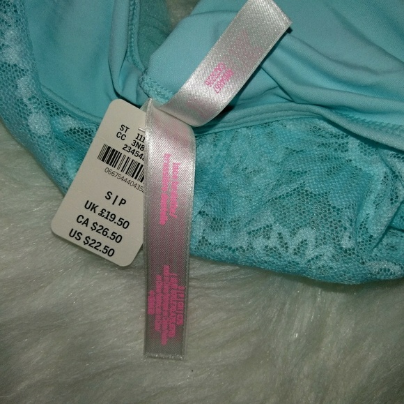 Victoria's Secret Pink lace bralette unlined - Picture 4 of 4